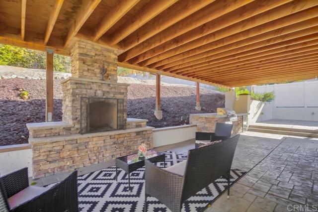 Detail Gallery Image 8 of 57 For 10119 Fondo Rd, Spring Valley,  CA 91977 - 3 Beds | 2 Baths