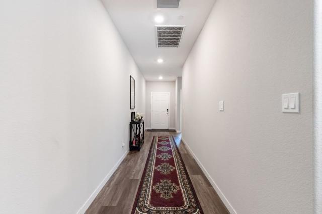 2066 Greenbriar Drive, Los Banos CA: https://media.crmls.org/mediaz/5c8d7d6e-3d36-472b-a073-0e2e4f312062.jpg