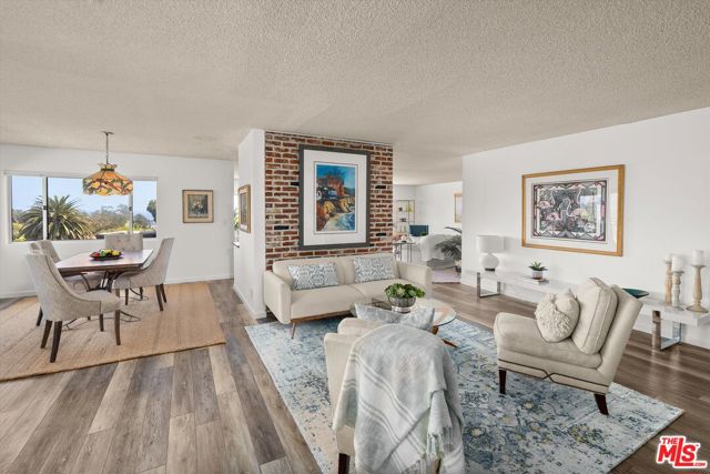 540 Miramonte Drive, Santa Barbara CA: https://media.crmls.org/mediaz/5c8f0619-3fca-4bef-9827-44b223d64782.jpg