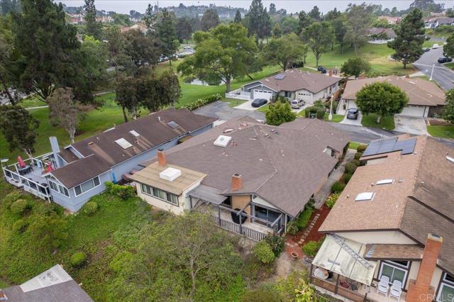 1209 La Verde Lane, San Marcos CA: https://media.crmls.org/mediaz/5c900a0b-6222-403b-85f4-a646cf6cc6aa.jpg