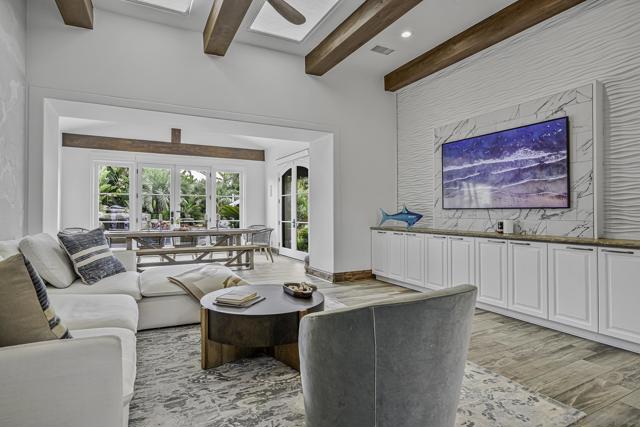 15823 The River Trail, Rancho Santa Fe CA: https://media.crmls.org/mediaz/5c900bed-cd36-4b08-8468-628f24938c3a.jpg