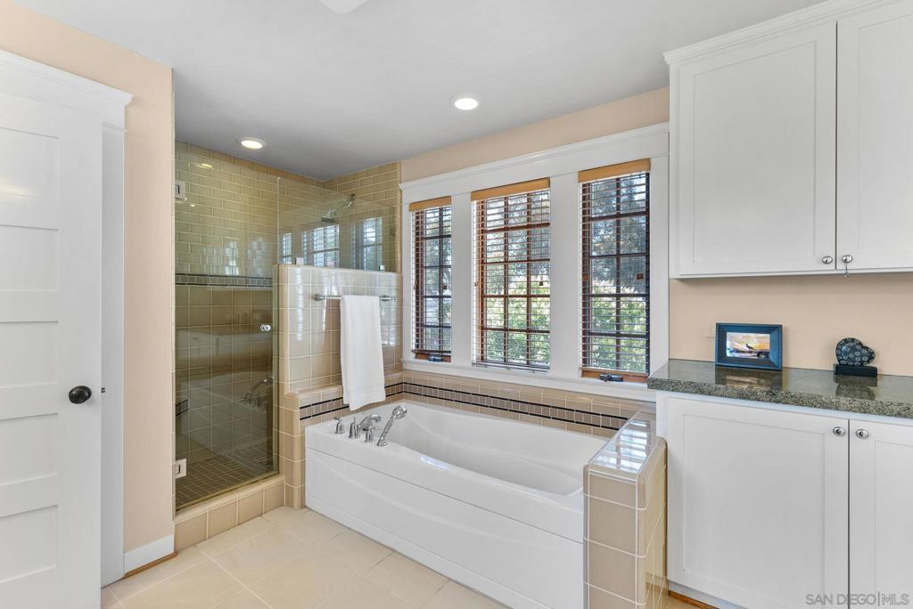 MLS #250036205SD image #23