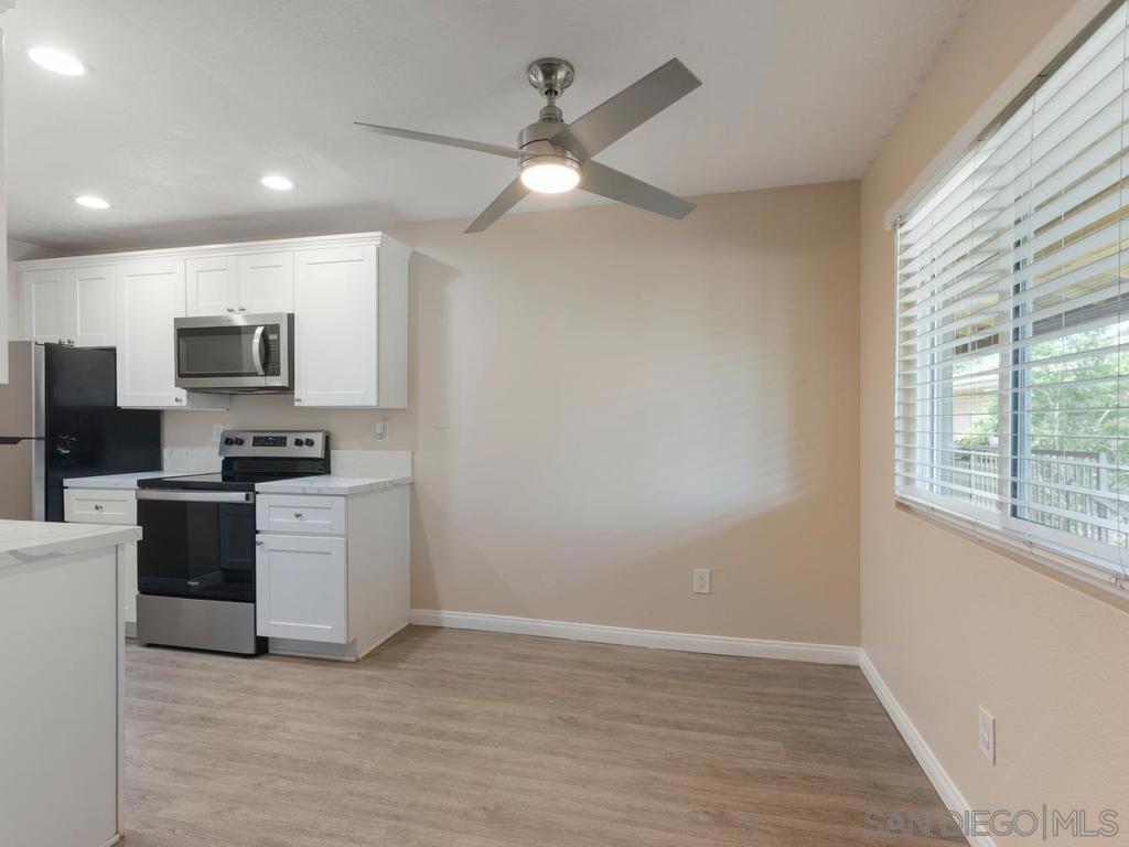 2094 Grand Ave - photo 7