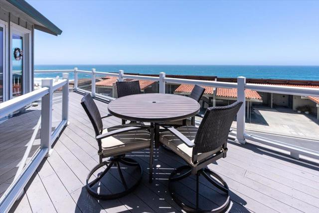 665 Sand Dollar Lane, Watsonville CA: https://media.crmls.org/mediaz/5c90b25d-e78b-4ed3-8265-73a4bfbb5a35.jpg