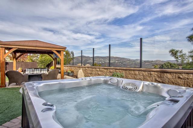 Detail Gallery Image 3 of 36 For 7146 Sitio Destino, Carlsbad,  CA 92009 - 4 Beds | 3 Baths