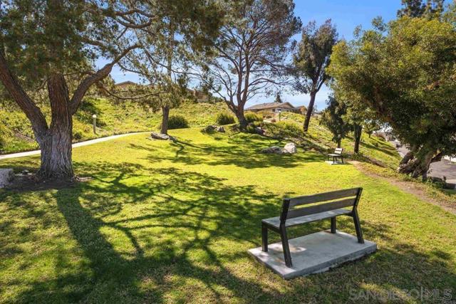 5637 Lake Murray Blvd, La Mesa CA: https://media.crmls.org/mediaz/5c912e6a-c8f4-4b8e-9263-2bac81bf8384.jpg