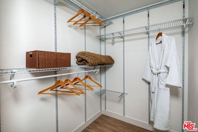 10568 Promenade Gateway, El Monte CA: https://media.crmls.org/mediaz/5c9162db-e555-4208-bc2f-5d01ac98b110.jpg