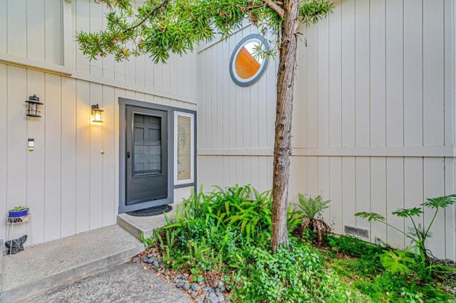 7378 Tulare Hill Drive, San Jose CA: https://media.crmls.org/mediaz/5c927faf-5d9e-49b7-8e44-24712acfd0bb.jpg