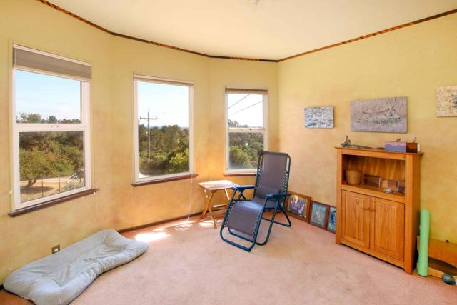 46 Valley View Road, Watsonville CA: https://media.crmls.org/mediaz/5c9335c2-7585-43c1-8a85-c6cd01793514.jpg