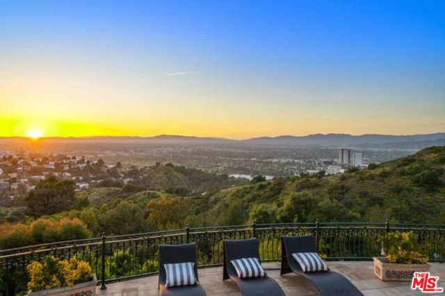 3595 Wonder View Drive, Los Angeles, California 90068, 5 Bedrooms Bedrooms, ,5 BathroomsBathrooms,Single Family Residence,For Sale,Wonder View,24391313