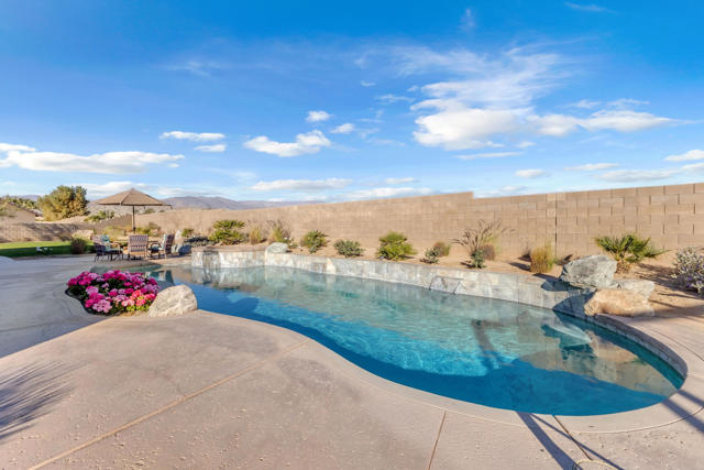 83480 Firecliff Court Court, Indio CA: https://media.crmls.org/mediaz/5c9398fa-ad14-456b-b7ab-7b689a99587b.jpg