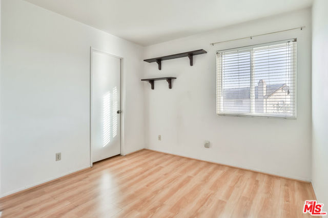 768 Aileen Street, Camarillo CA: https://media.crmls.org/mediaz/5c93b81a-3333-4a4a-bf94-30b60dcdf860.jpg