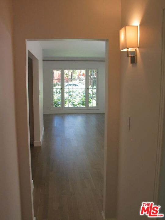 745 -747 1/4 N Hayworth Avenue, Los Angeles CA: https://media.crmls.org/mediaz/5c940a91-6999-4066-8907-af71ff2e13cd.jpg