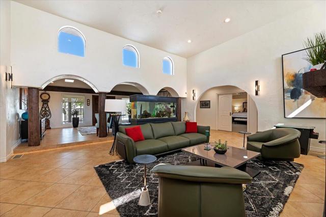 Image 10 of 72 For 73191 Shadow Mountain Drive