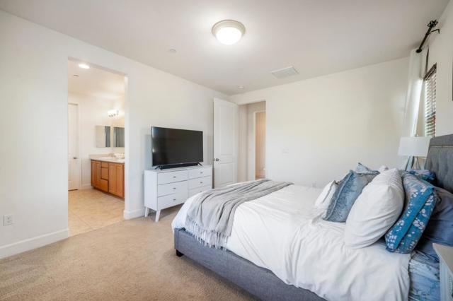 250 Robin Place, Gilroy CA: https://media.crmls.org/mediaz/5c953152-296c-4d35-bc97-85895a4f23f9.jpg