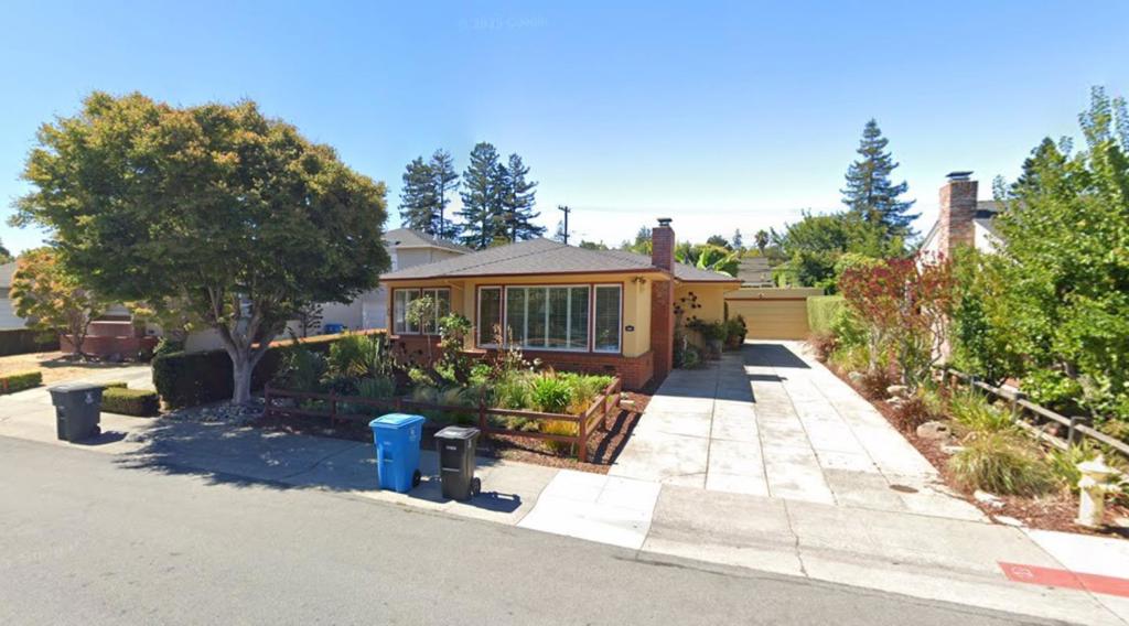 548 Maple Street