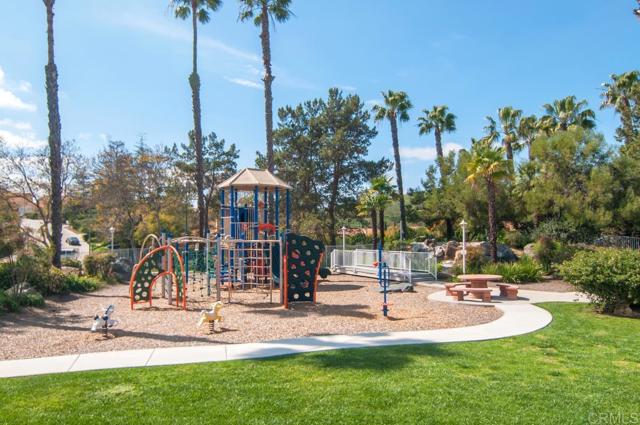 15778 Camino Crisalida, San Diego CA: https://media.crmls.org/mediaz/5c993f4b-2d26-41df-89d9-32f9dbf80be5.jpg