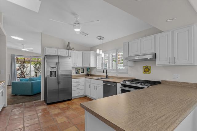 Image 9 of 38 For 52505 Avenida Alvarado