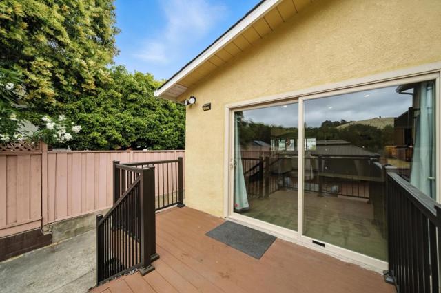 2602 Jacobs Street, Hayward CA: https://media.crmls.org/mediaz/5c99b6a4-0910-40c1-9537-6179650470ce.jpg