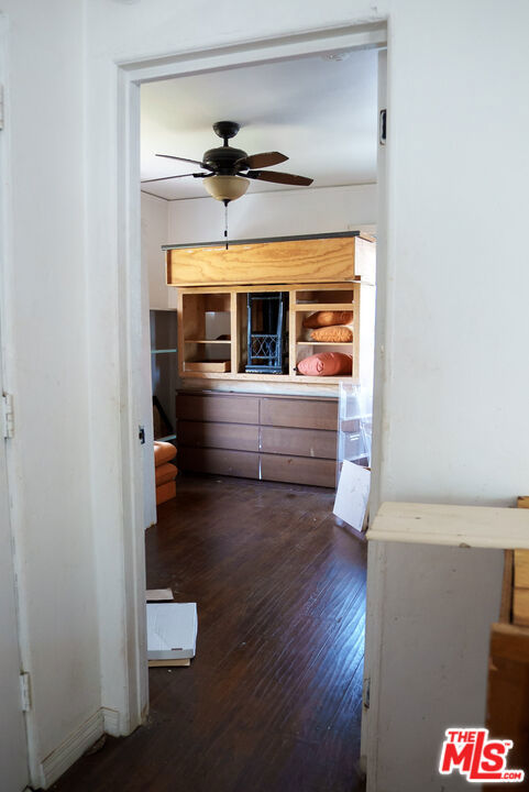 715 W 104th Street, Los Angeles CA: https://media.crmls.org/mediaz/5c99c0e1-f235-4df7-97d0-774812f2bd05.jpg
