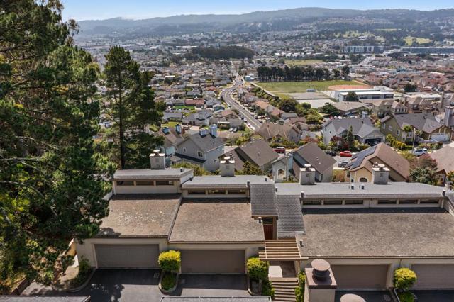 647 Stonegate Drive, South San Francisco CA: https://media.crmls.org/mediaz/5c99e9da-df22-4201-b923-b8064abed798.jpg