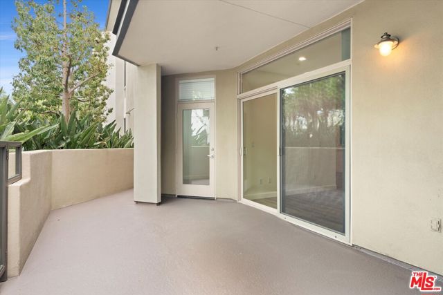 13044 Pacific, Playa Vista CA: https://media.crmls.org/mediaz/5c99fcd2-408b-4ad5-b97f-7daa2a685248.jpg