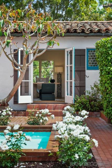 7316 Encelia Dr., La Jolla CA: https://media.crmls.org/mediaz/5c9a6e9c-9fee-487b-8c19-9c4ef4afde03.jpg