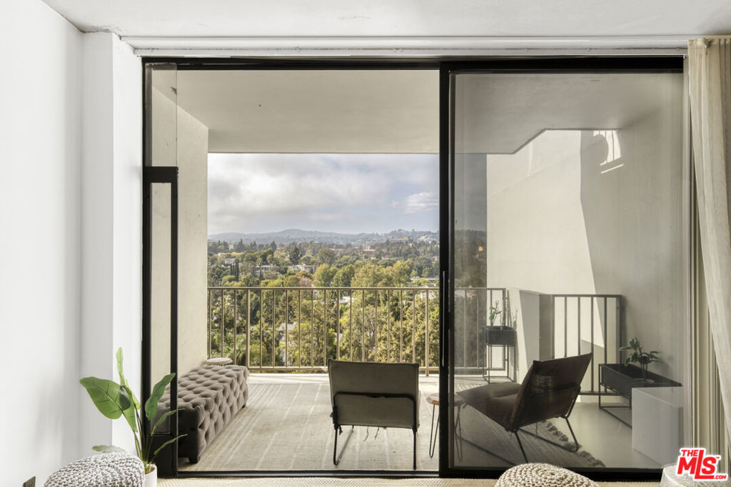 10433 Wilshire Boulevard #808