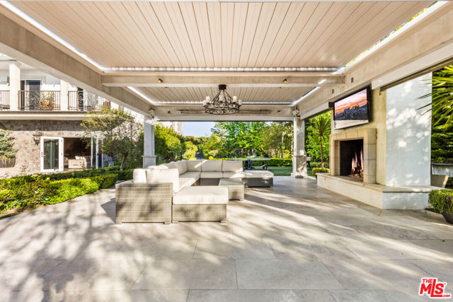 Drew Fenton | 3170 KINGS Court Los Angeles CA | MLS: 7365327 Drew Fenton | 3170 KINGS Court Los Angeles CA | MLS: 7365327