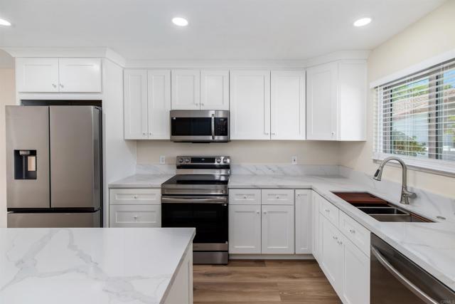 Detail Gallery Image 5 of 28 For 1866 Pleasantdale Lane, Encinitas,  CA 92024 - 2 Beds | 2 Baths