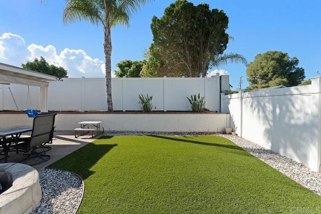 Detail Gallery Image 10 of 48 For 927 Cottonwood Ct, Corona,  CA 92879 - 5 Beds | 2 Baths