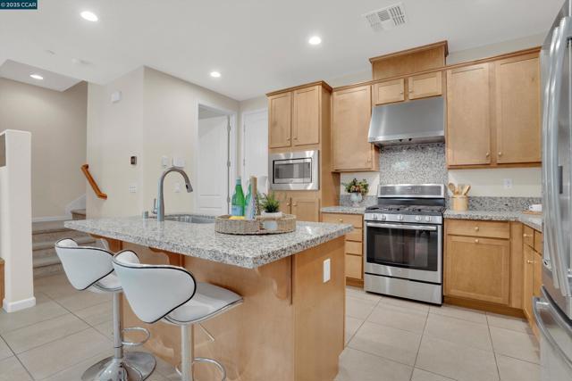 1734 Catalina Ct, Livermore CA: https://media.crmls.org/mediaz/5c9bc716-9cf5-4e38-9a53-c1d69478b0ae.jpg