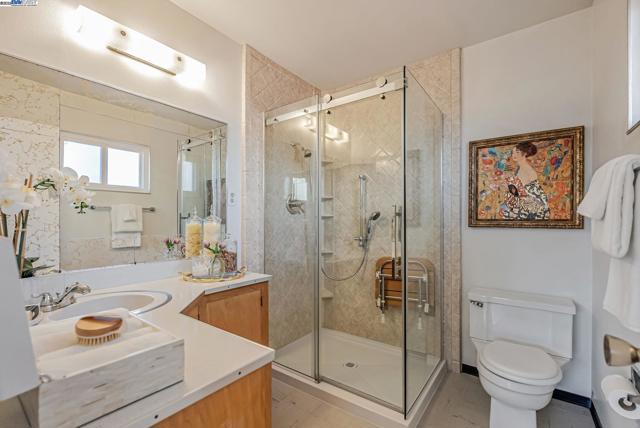 23192 Santa Clara Street, Hayward CA: https://media.crmls.org/mediaz/5c9c27c3-e226-4df3-9657-d672862b5cd4.jpg