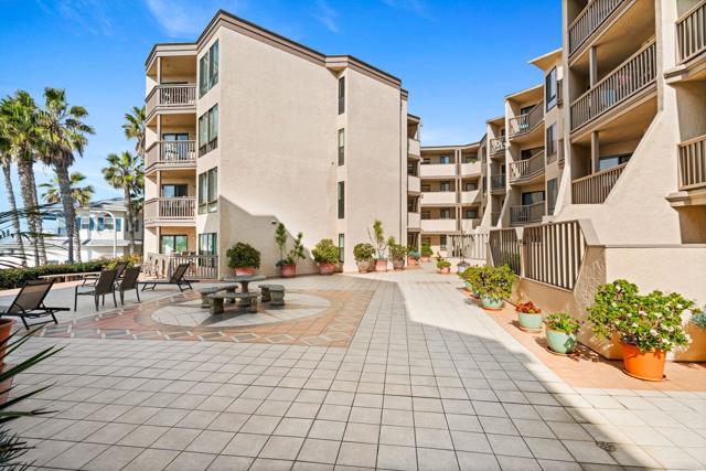 Detail Gallery Image 19 of 25 For 4465 Ocean Bld #4,  –,  CA 92109 - 1 Beds | 1 Baths