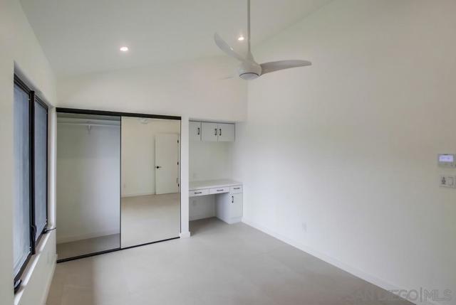 14066 Crest Way, Del Mar CA: https://media.crmls.org/mediaz/5c9d59ae-03cd-4fd0-b485-2c20326e6be1.jpg