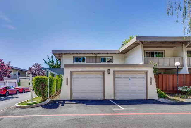 10465 Mary Avenue, Cupertino CA: https://media.crmls.org/mediaz/5c9e241b-a7bb-49a5-84f2-acf8f1805f60.jpg
