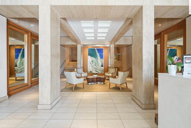 Detail Gallery Image 3 of 54 For 1770 Avenida Del Mundo #809,  Coronado,  CA 92118 - 3 Beds | 3 Baths