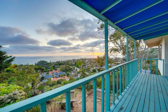 5995 La Jolla Corona Dr., La Jolla CA: https://media.crmls.org/mediaz/5ca00569-4926-4b65-97cb-365d86f81b20.jpg