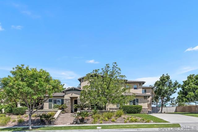1833 Corte Galeana, Chula Vista CA: https://media.crmls.org/mediaz/5ca068c2-837c-4913-9596-7542c171b9e8.jpg