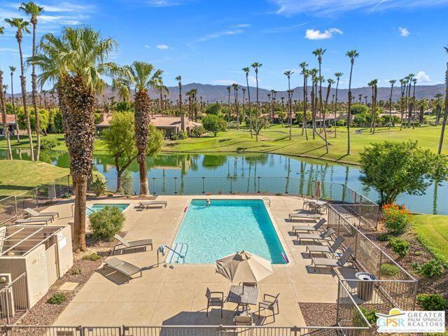 76790 Chrysanthemum Way, Palm Desert CA: https://media.crmls.org/mediaz/5ca14c82-3427-43fe-993c-88e3f33c7b4e.jpg