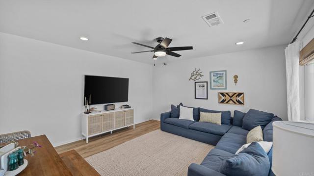 24008 Kestrel Court, Lake Elsinore CA: https://media.crmls.org/mediaz/5ca16af6-d1b8-4cae-8208-43d96cb2a0ea.jpg