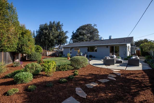 1423 Kyle Court, Sunnyvale CA: https://media.crmls.org/mediaz/5ca17cf0-7e44-4c11-83a0-7674c26ed484.jpg
