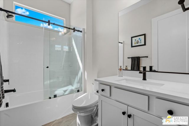 17 Cork Tree, Rancho Mirage CA: https://media.crmls.org/mediaz/5ca1ee5c-b864-4077-99ce-b51f3411b83b.jpg