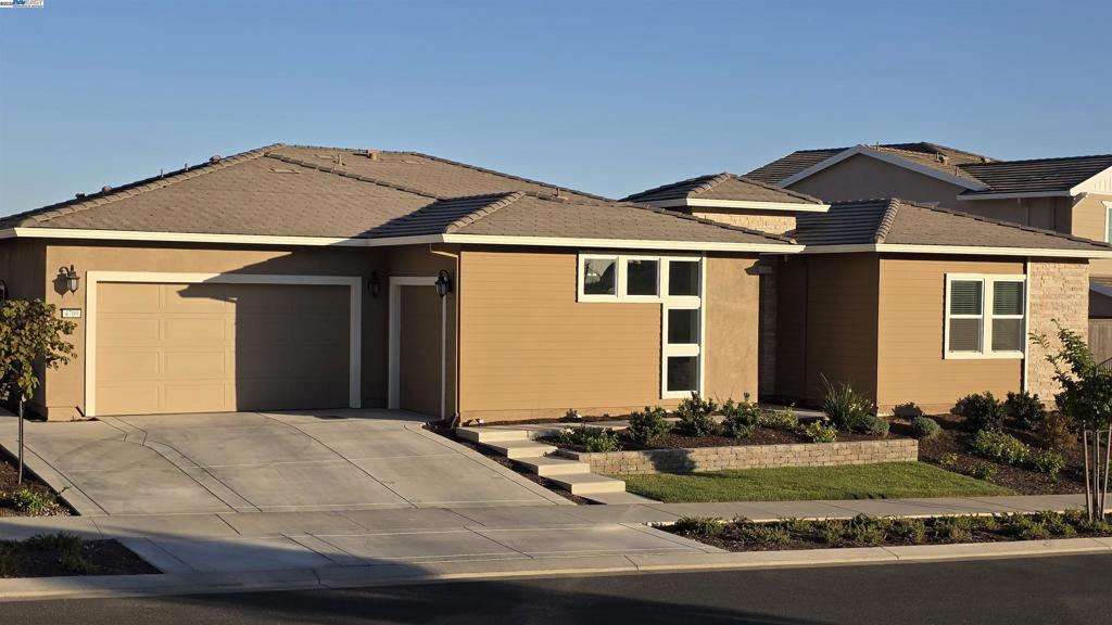 4709 Iron Bird Dr