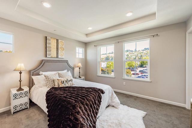25899 Dollar Street, Hayward CA: https://media.crmls.org/mediaz/5ca3119f-bdb1-4a46-92d0-9fd429a5c00b.jpg
