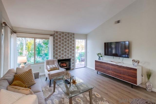 12242 Paseo Lucido, San Diego CA: https://media.crmls.org/mediaz/5ca3186a-0a04-497f-9faa-be1abf756c6f.jpg