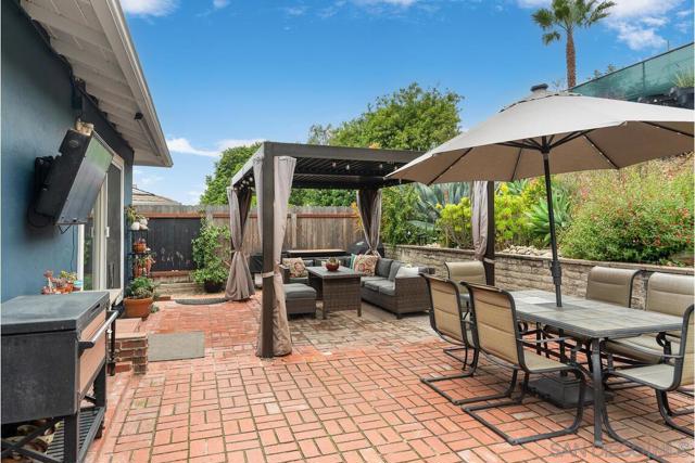 6120 Amaya Dr, La Mesa CA: https://media.crmls.org/mediaz/5ca348e0-6d62-4759-a896-238676f4a862.jpg