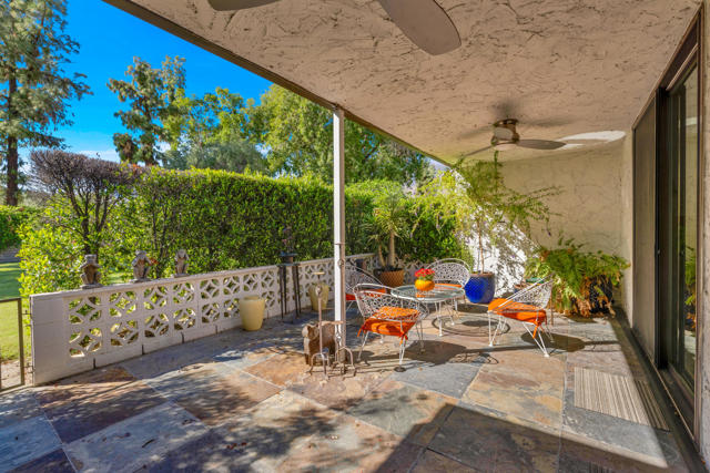 2327 Casitas Way, Palm Springs, CA 92264