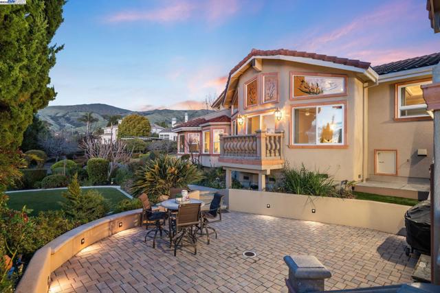 46925 Aloe Court, Fremont CA: https://media.crmls.org/mediaz/5ca3f166-b584-4a64-8c18-553b3069a0be.jpg