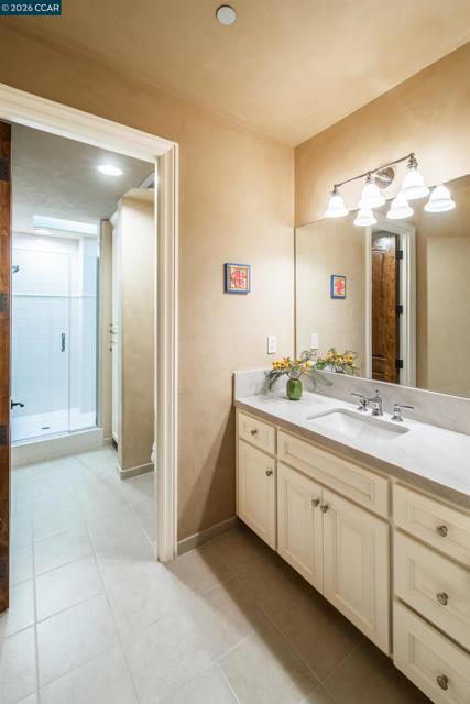 Image 40 of 61 For 53 Hidden Oaks Dr